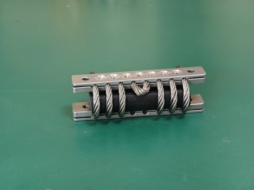 عازل اهتزاز حبل سلكي GX-60A(N) قابل للتخصيص مع مقاومة جيدة للصدمات الحرارية وهيكل معدني بالكامل لتشغيل مستقر
